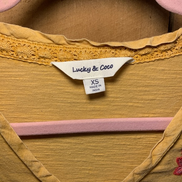 Lucky&Coco Vintage Bohemian Embroidered T-shirt - Picture 3 of 8